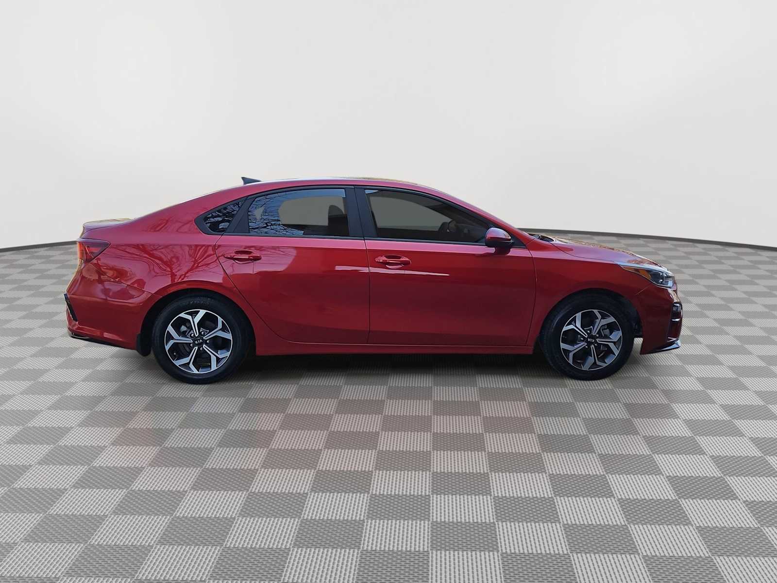 Thumbnail: 2019 Kia Forte - 9