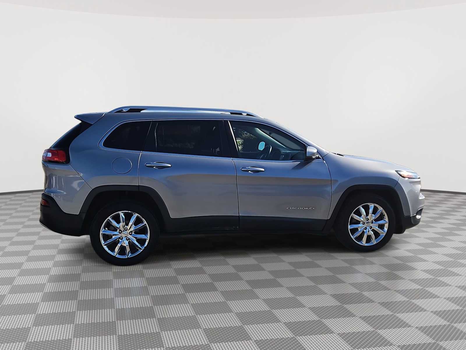 Thumbnail: 2015 Jeep Cherokee - 9