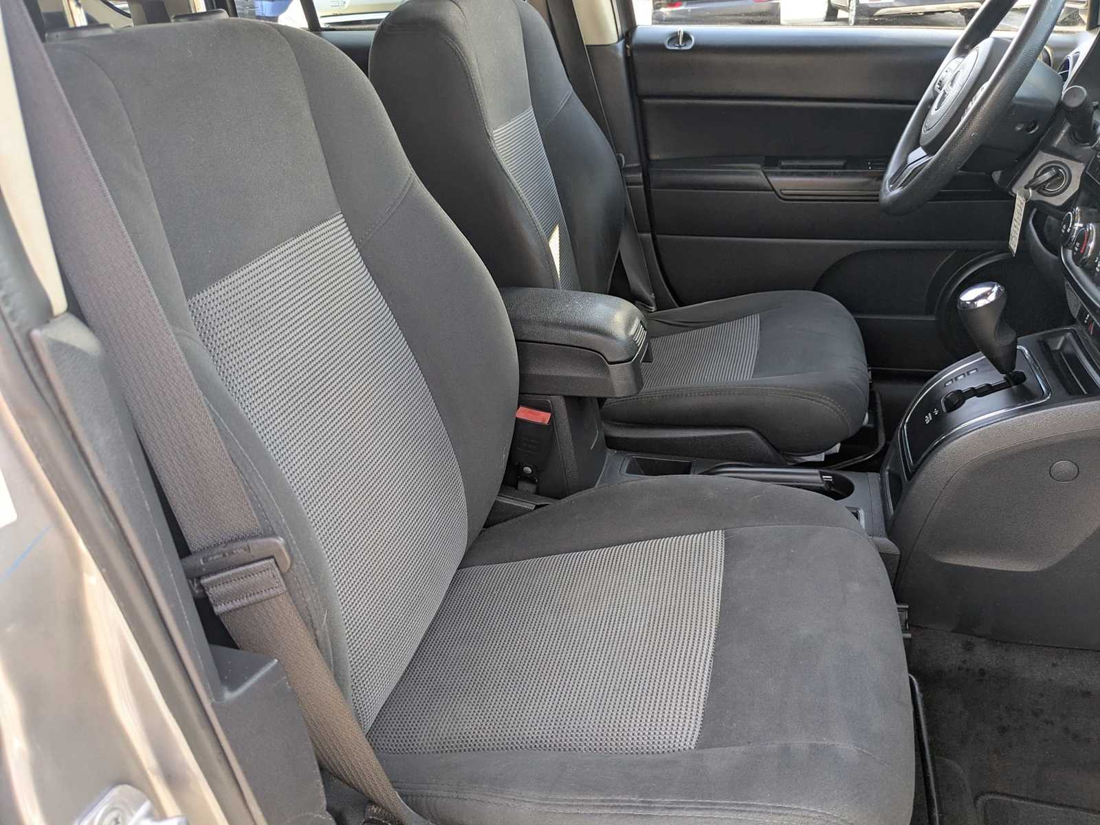 Thumbnail: 2016 Jeep Compass - 19