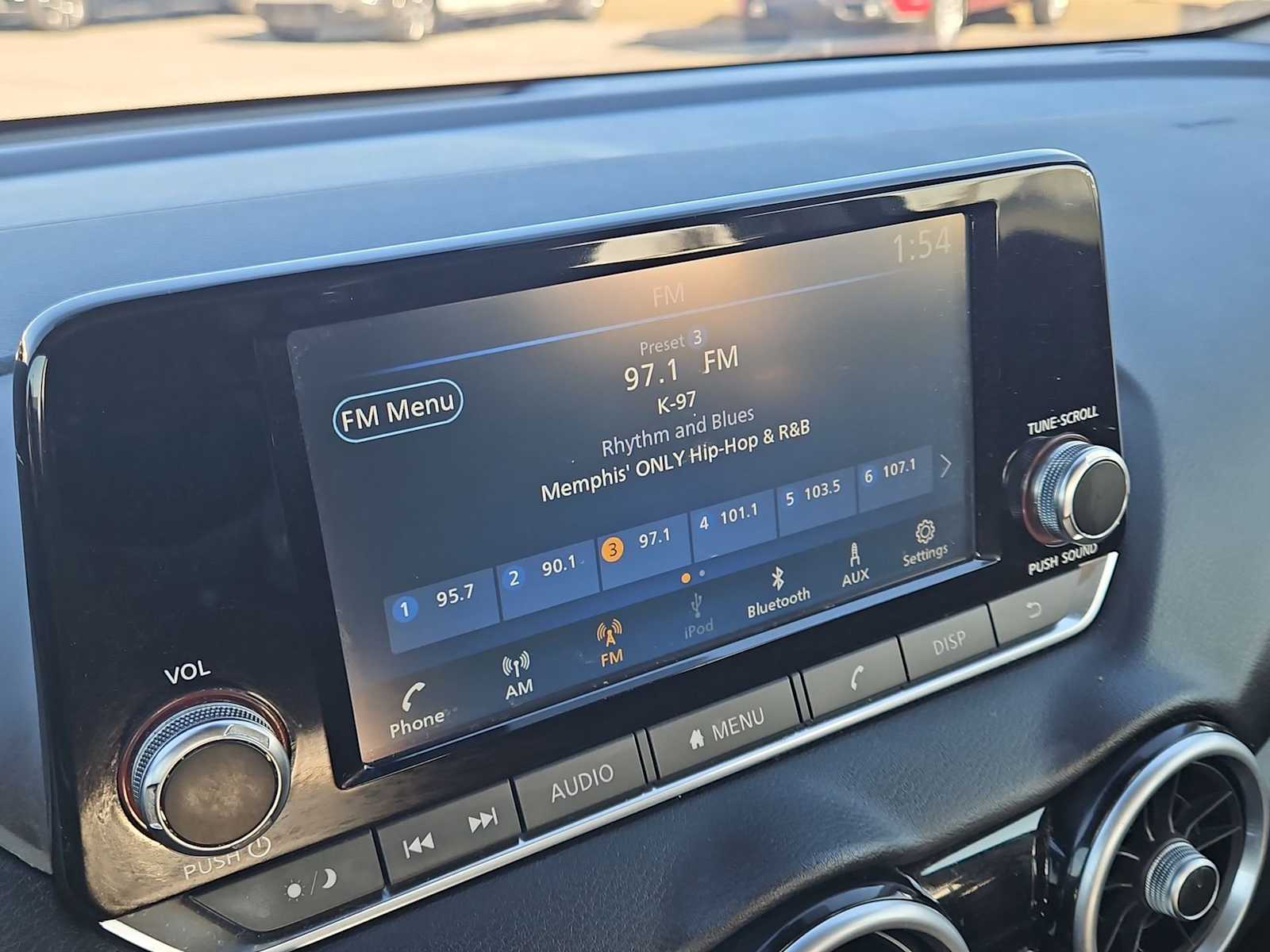 Thumbnail: 2023 Nissan Sentra - 28