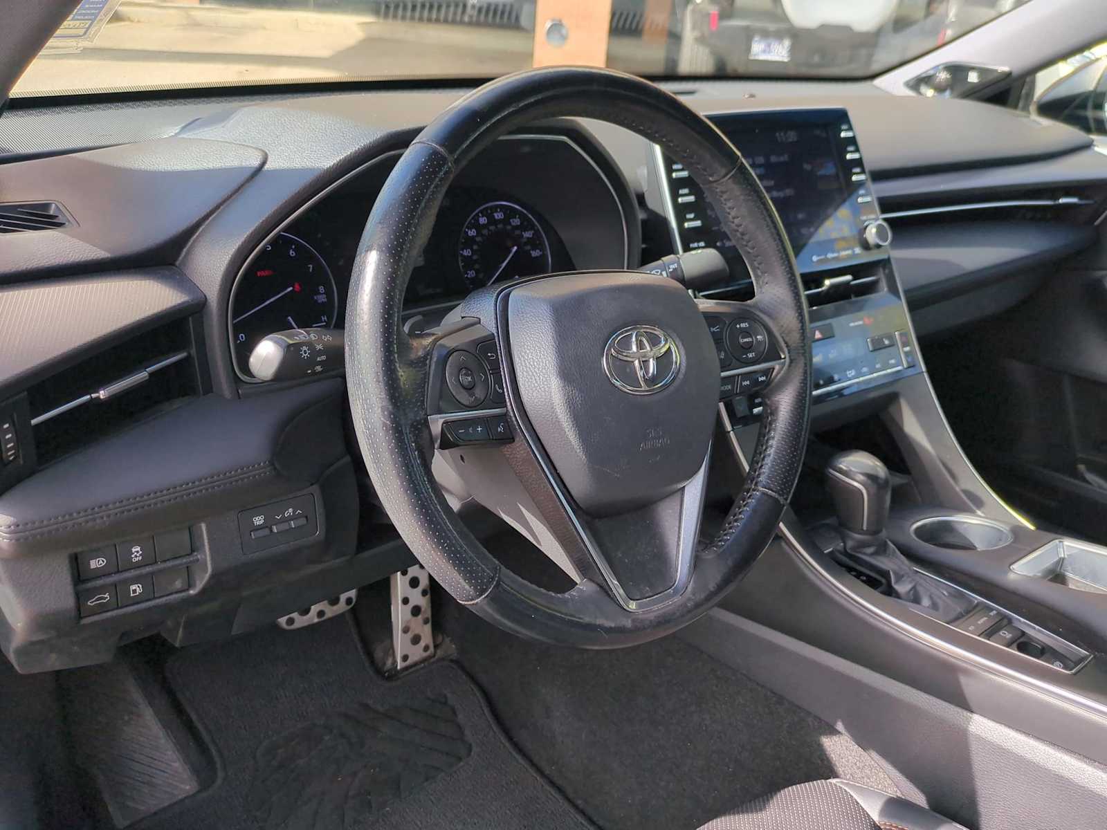 Thumbnail: 2020 Toyota Avalon - 10