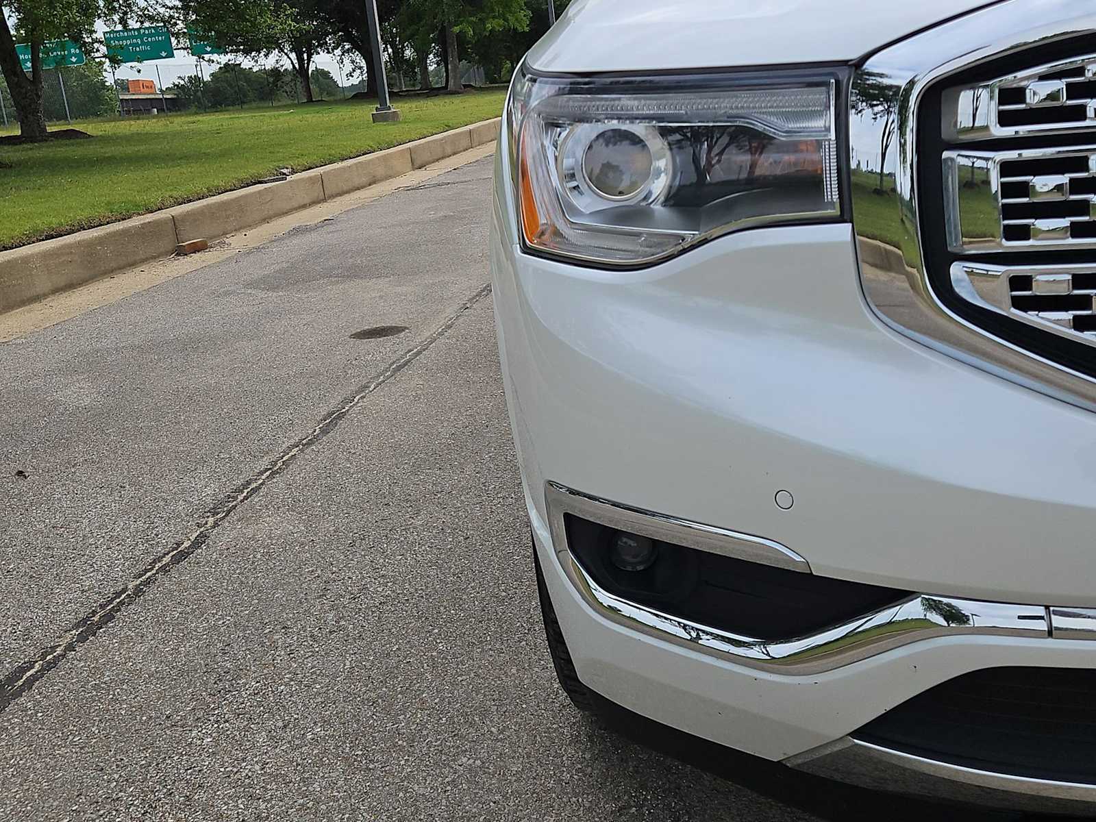 Thumbnail: 2017 GMC Acadia - 11