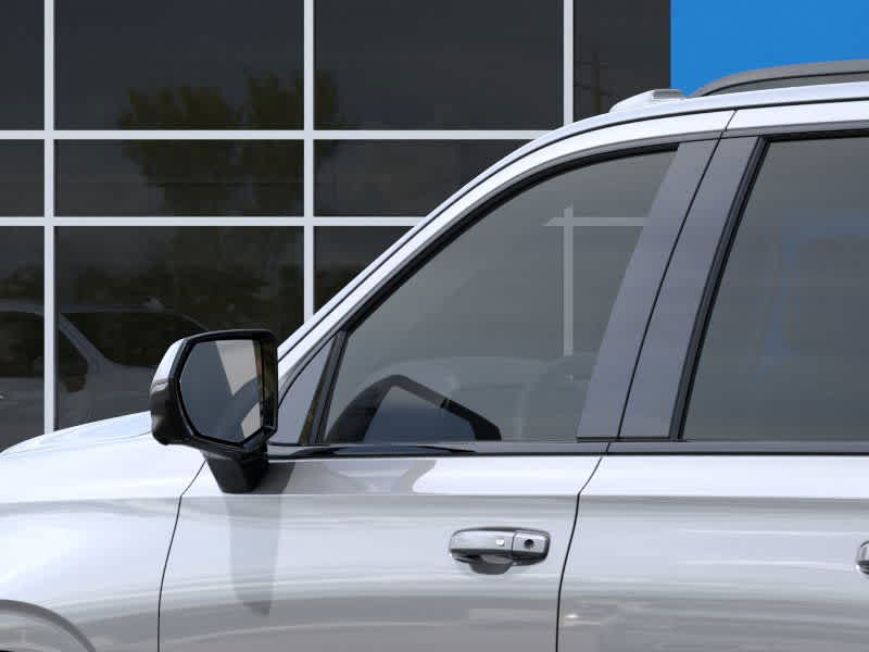 Thumbnail: 2025 Chevrolet Suburban - 12