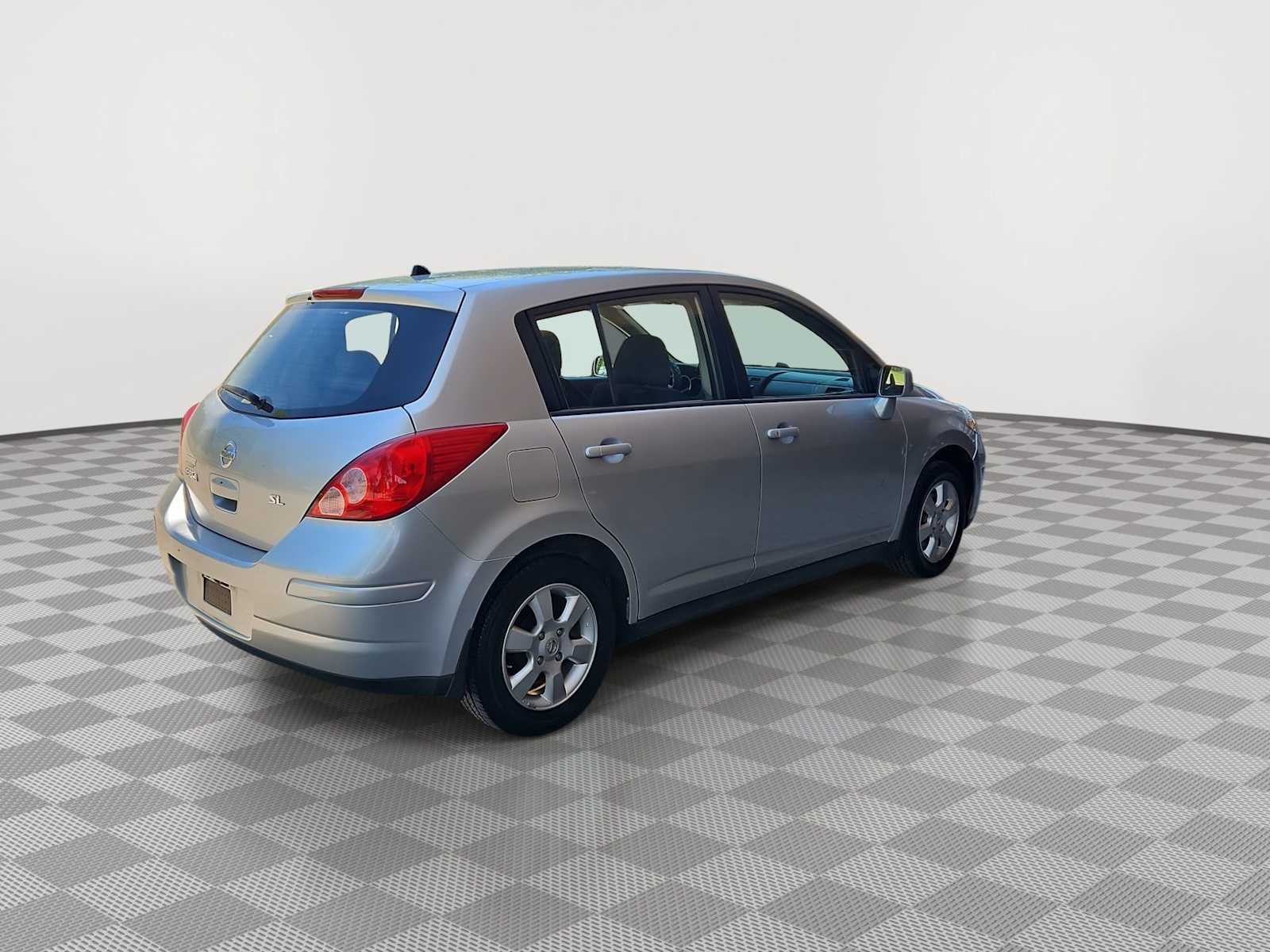 Thumbnail: 2008 Nissan Versa - 8