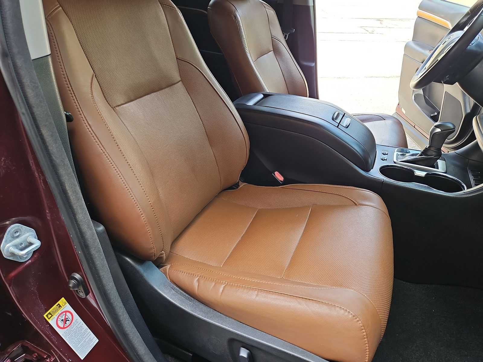 Thumbnail: 2018 Toyota Highlander - 23