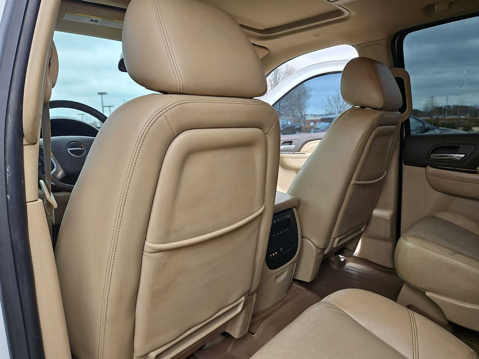 Thumbnail: 2013 GMC Yukon XL - 19