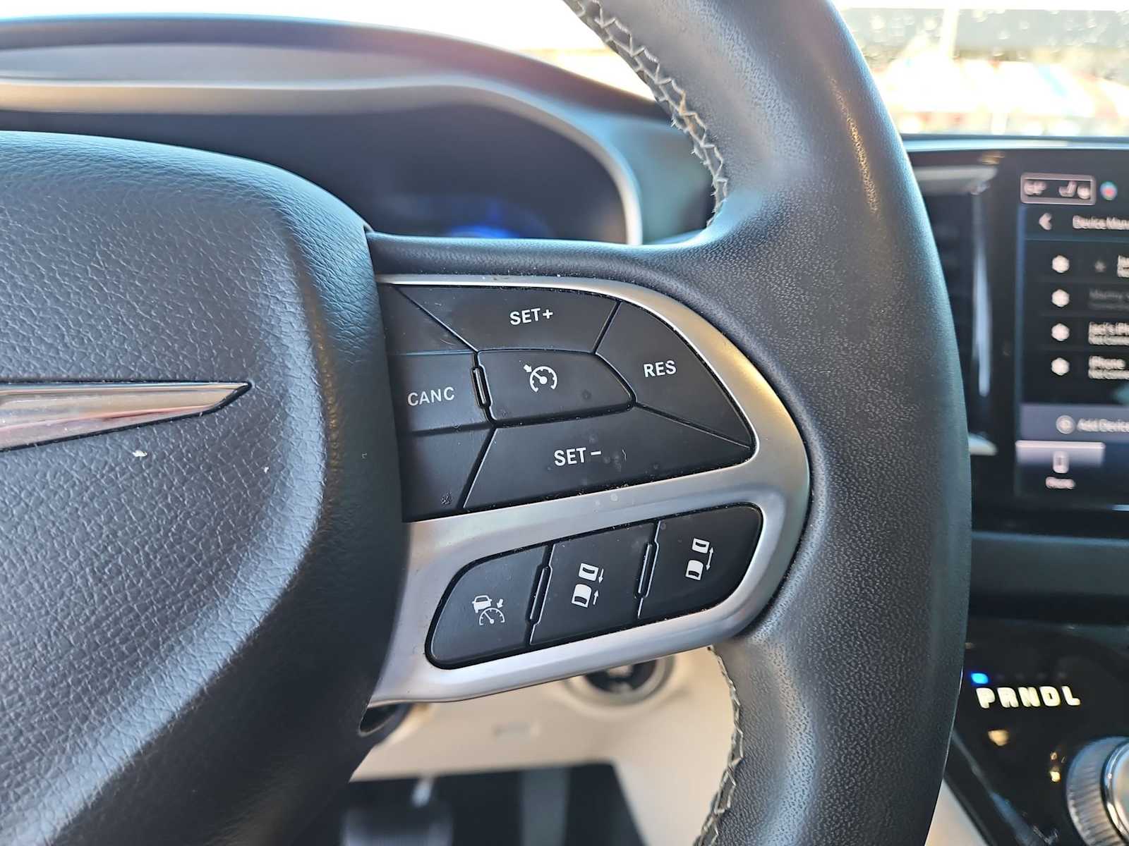 Thumbnail: 2022 Chrysler Pacifica - 24