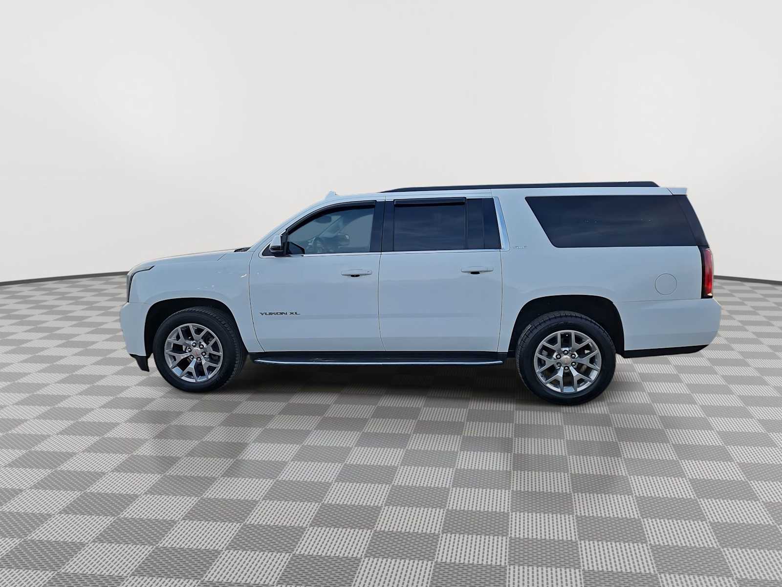 Thumbnail: 2018 GMC Yukon XL - 5
