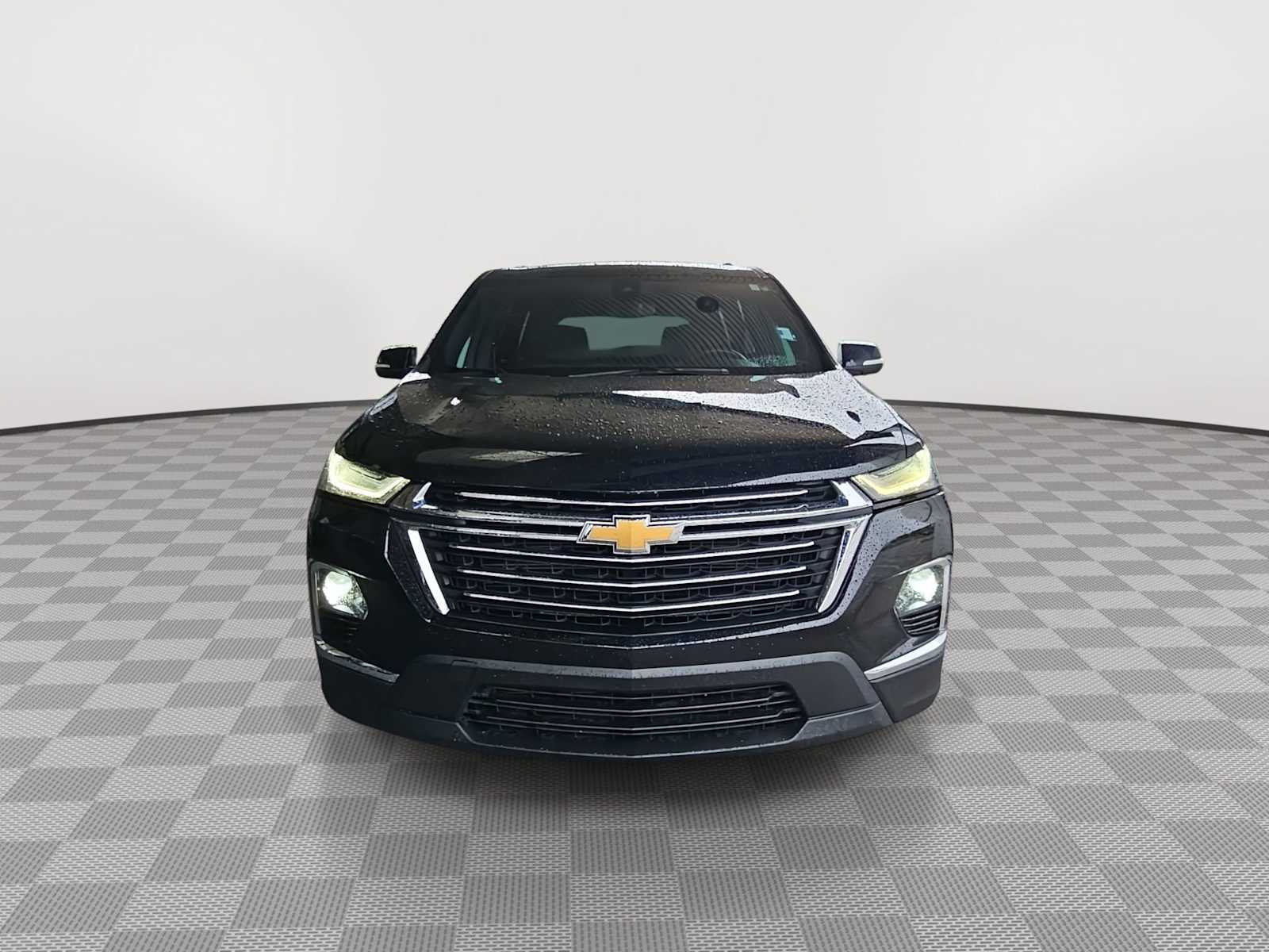 Thumbnail: 2023 Chevrolet Traverse - 3