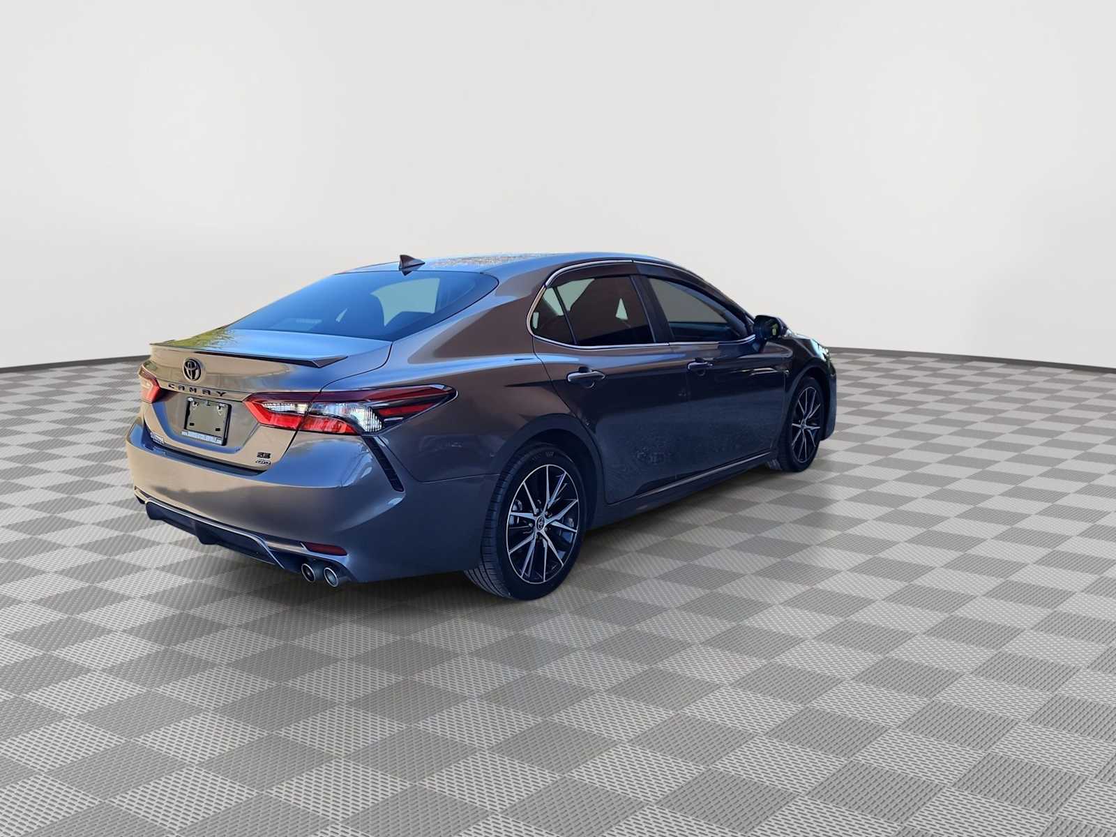 Thumbnail: 2022 Toyota Camry - 8