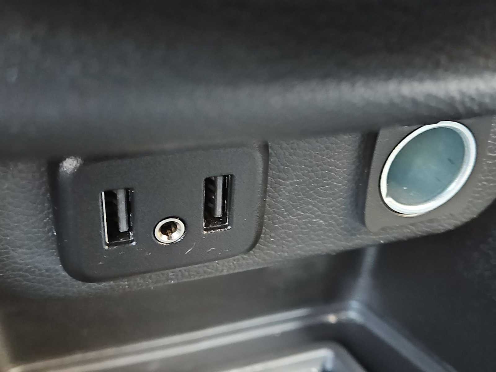 Thumbnail: 2023 Chevrolet Traverse - 31