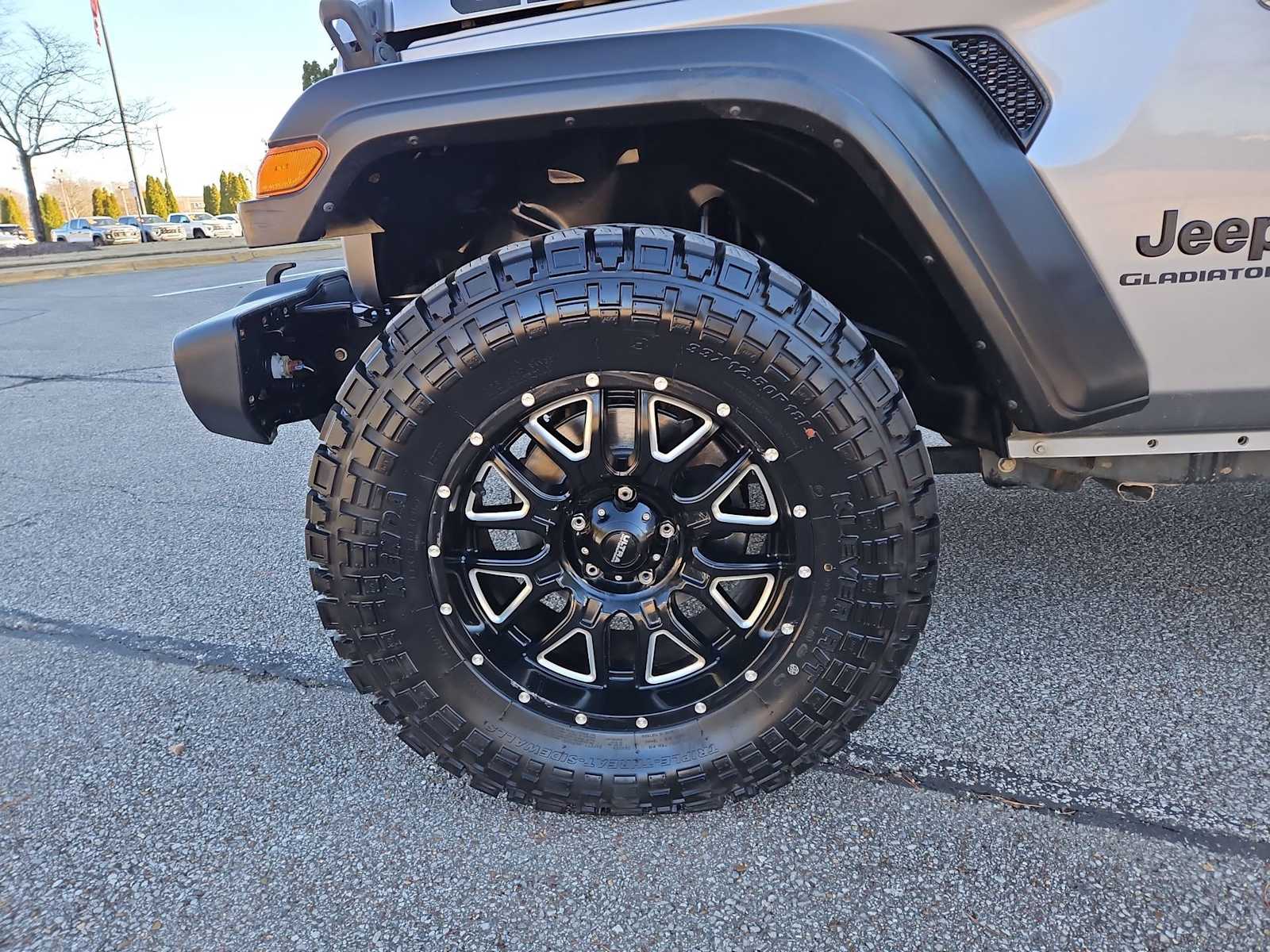 Thumbnail: 2020 Jeep Gladiator - 14