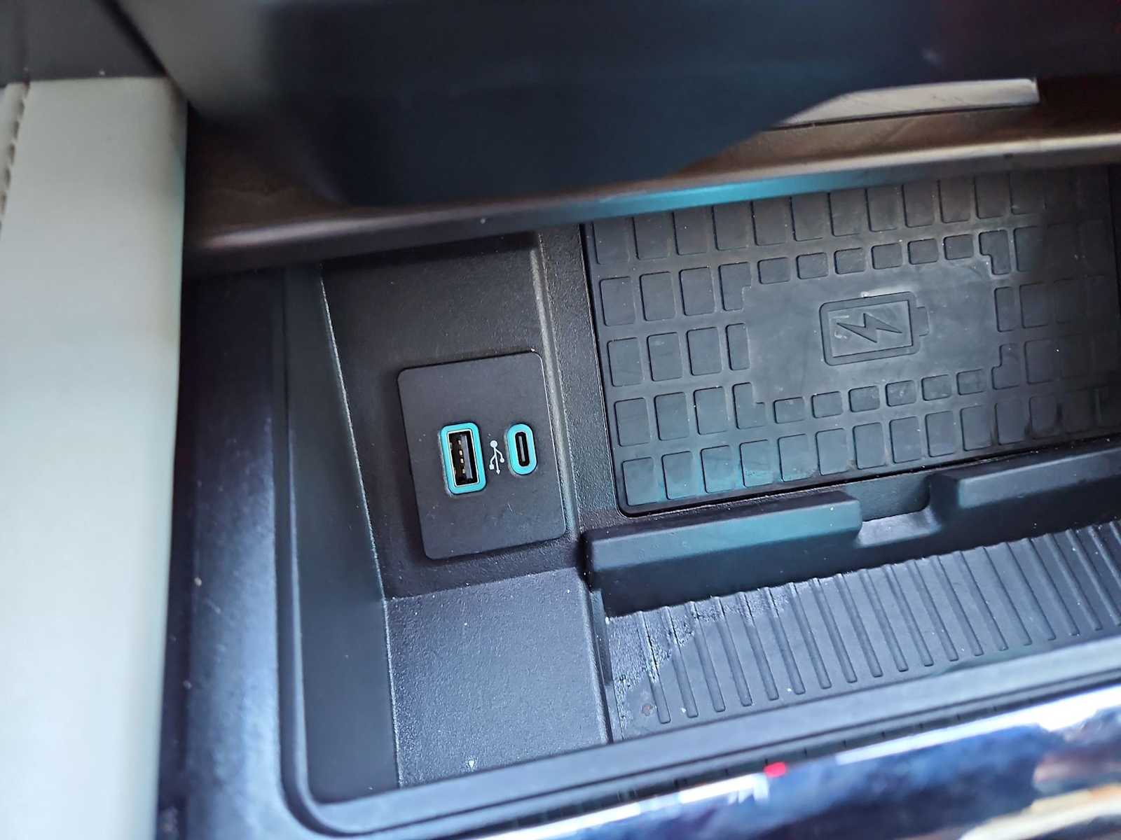 Thumbnail: 2020 Ford Expedition - 32