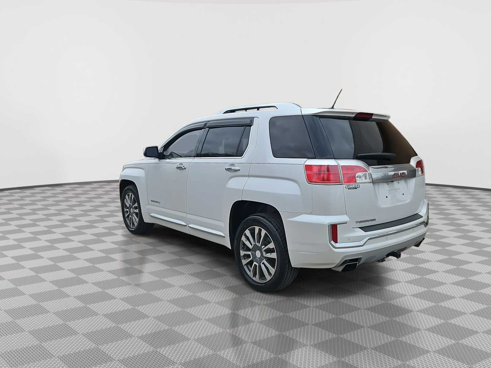 Thumbnail: 2017 GMC Terrain - 6