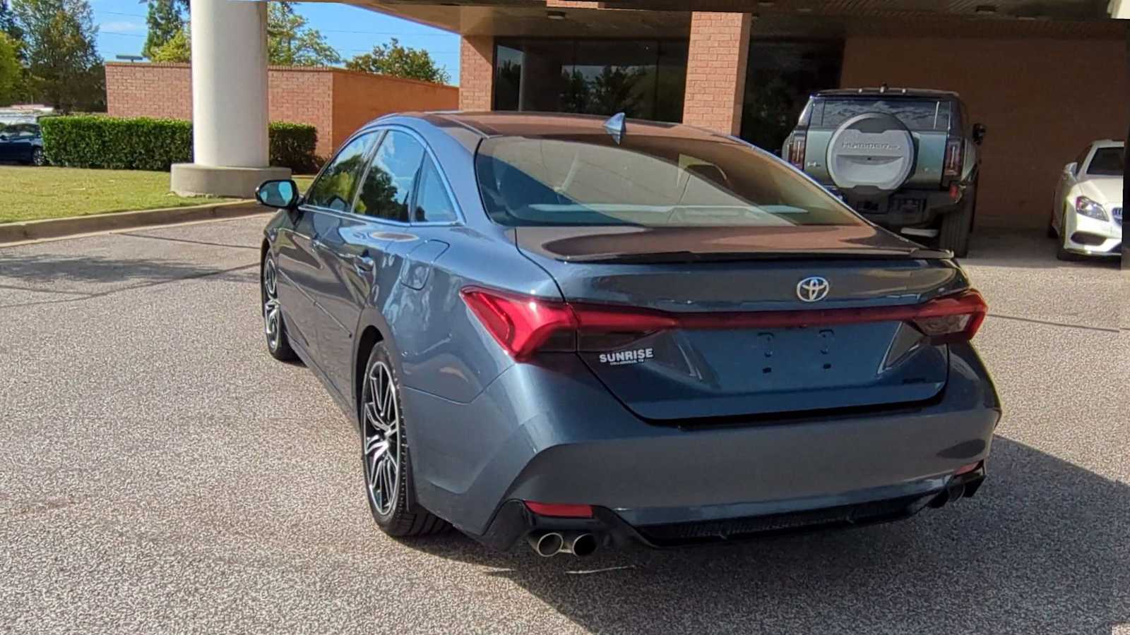 Thumbnail: 2020 Toyota Avalon - 7
