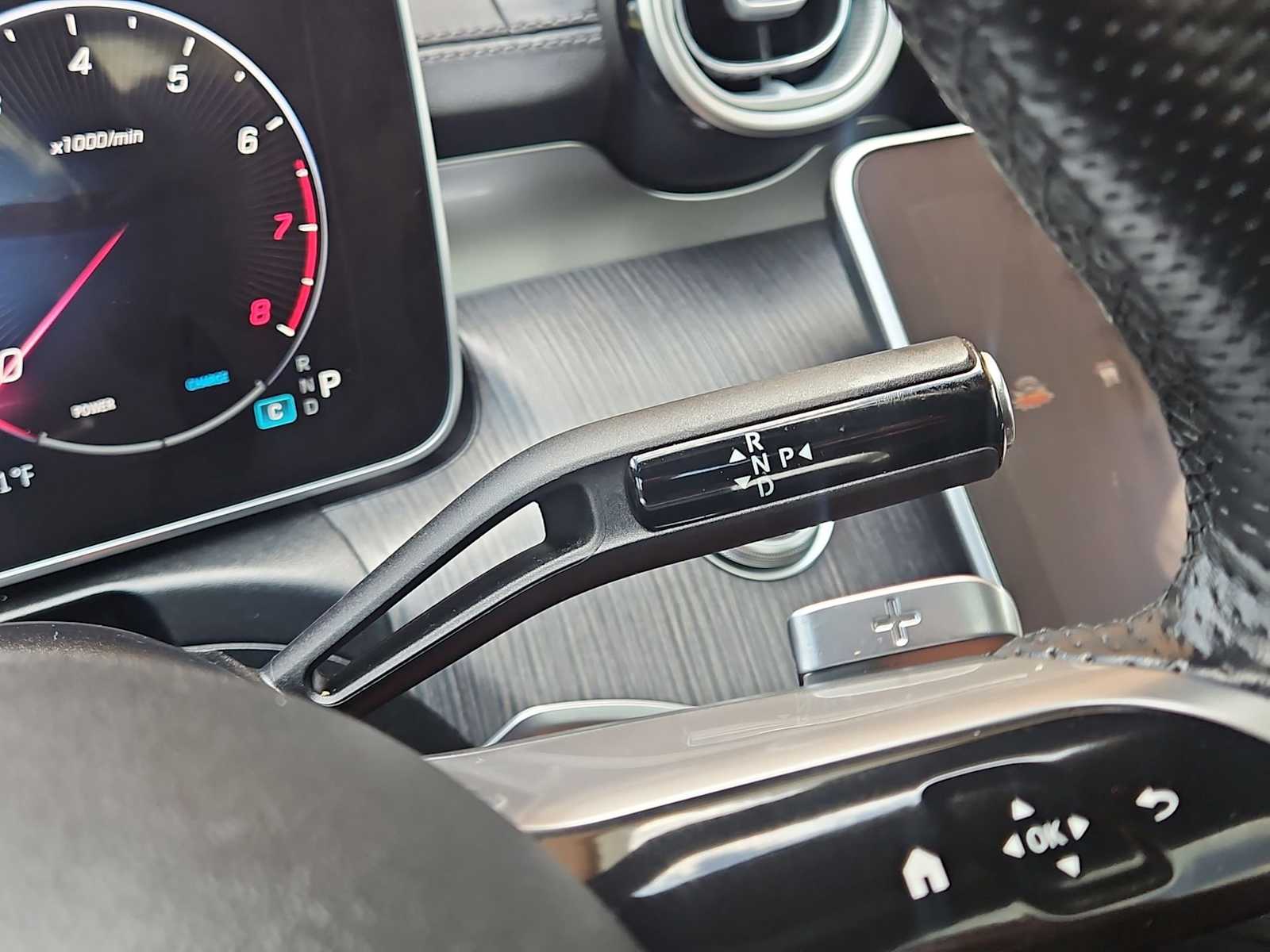 Thumbnail: 2023 Mercedes-Benz C-Class - 32