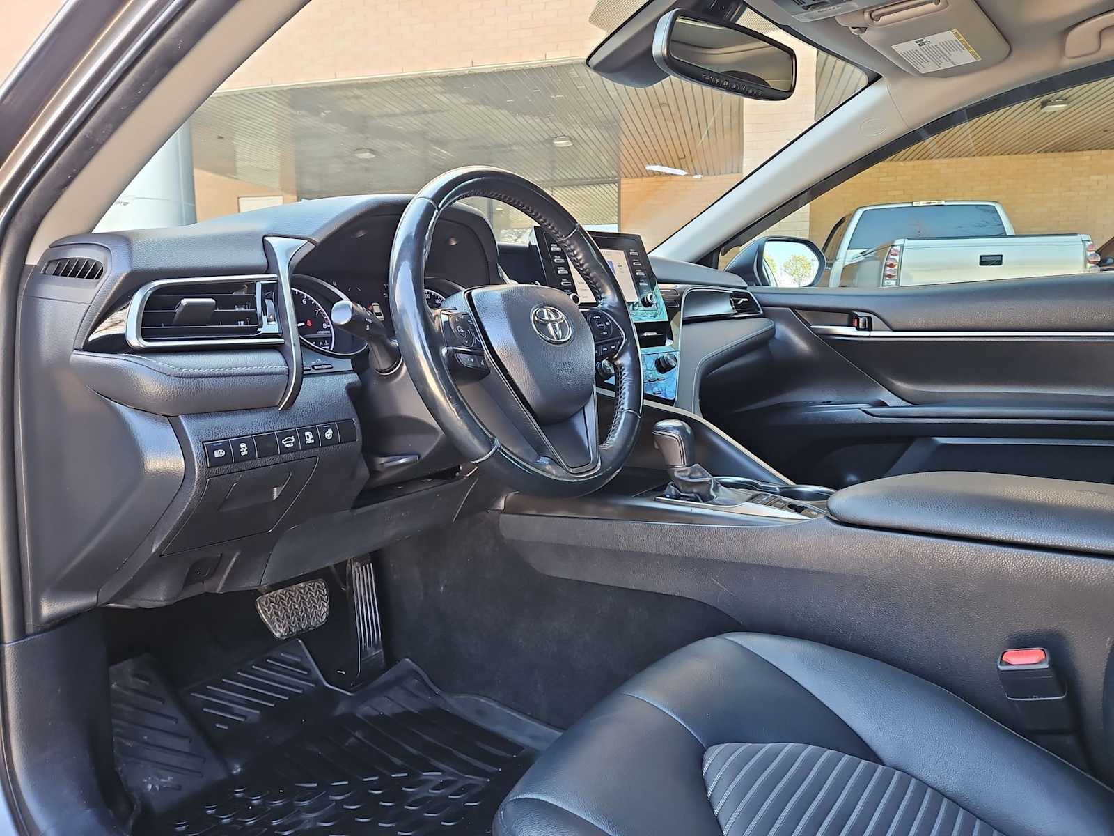 Thumbnail: 2022 Toyota Camry - 10