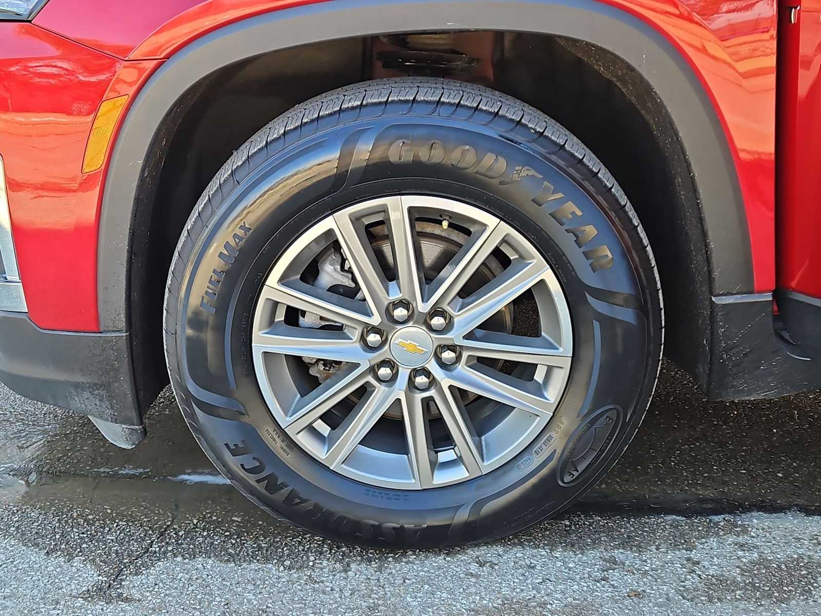 Thumbnail: 2023 Chevrolet Traverse - 14