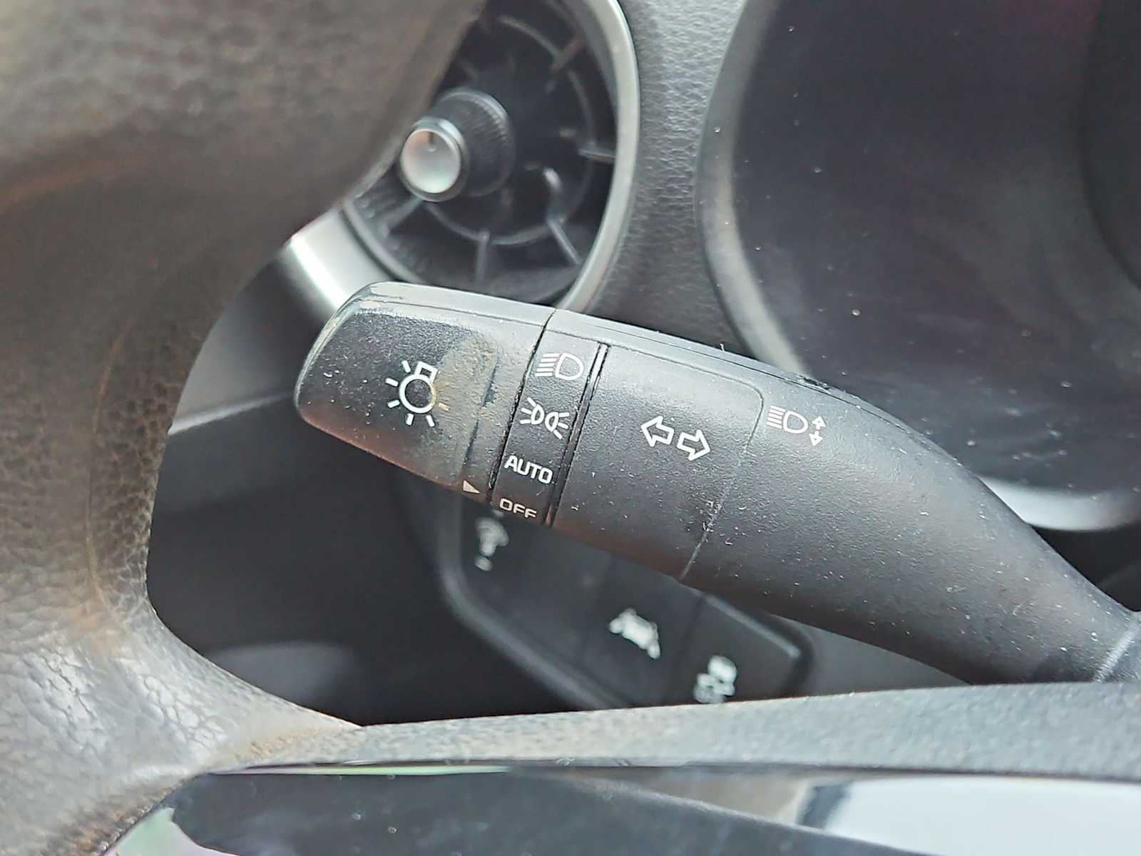 Thumbnail: 2019 Kia Forte - 27