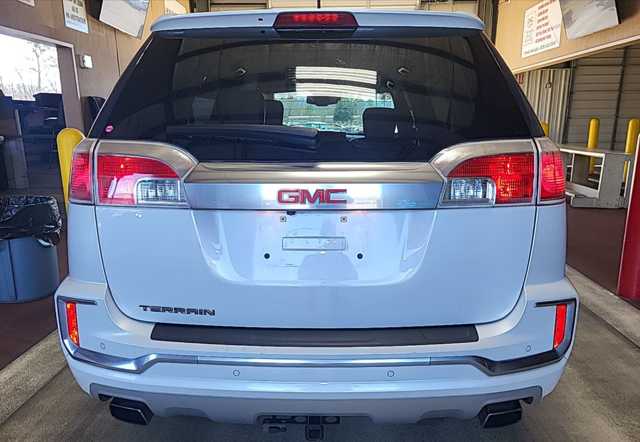 Thumbnail: 2017 GMC Terrain - 3