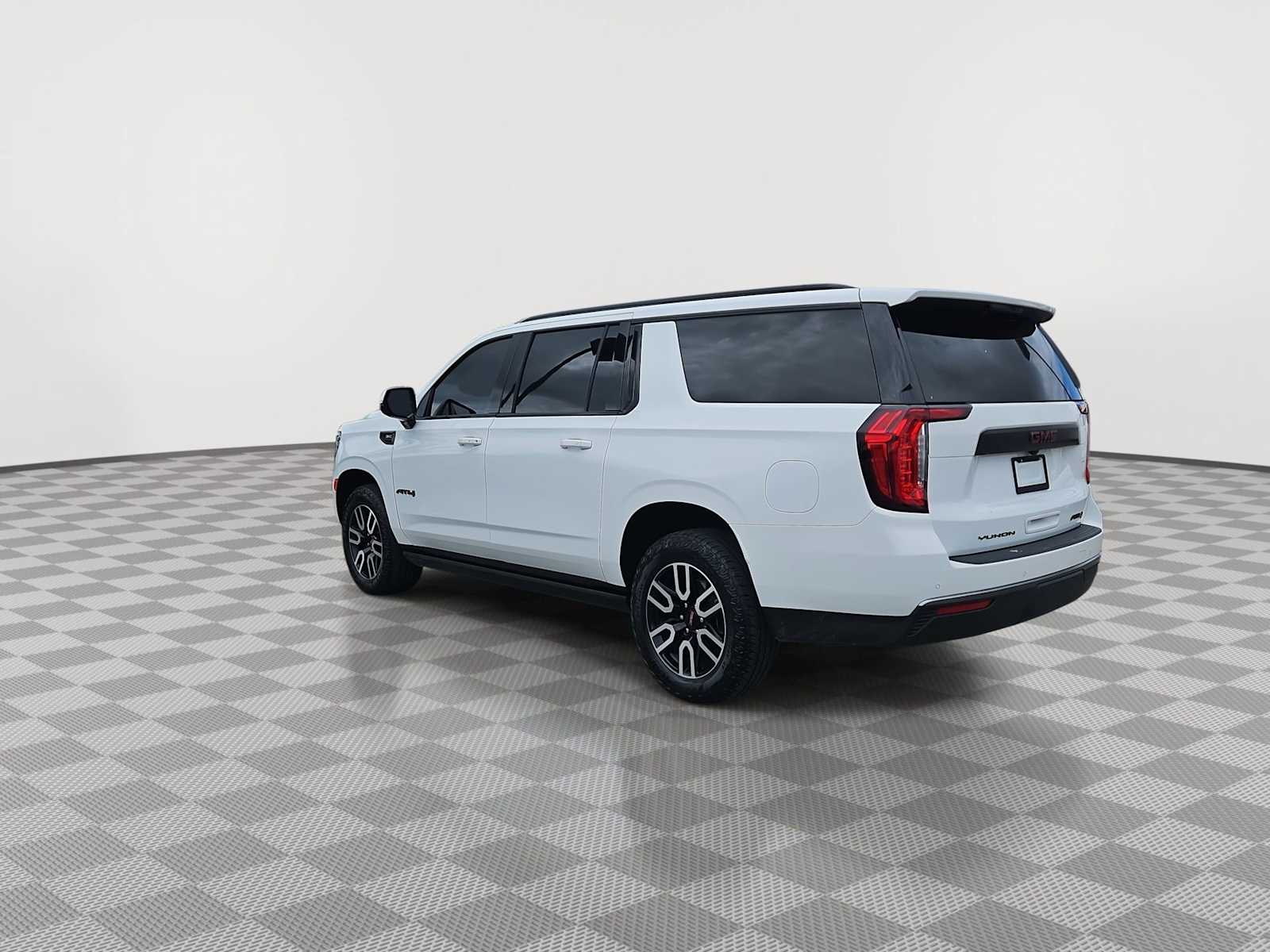 Thumbnail: 2023 GMC Yukon XL - 6