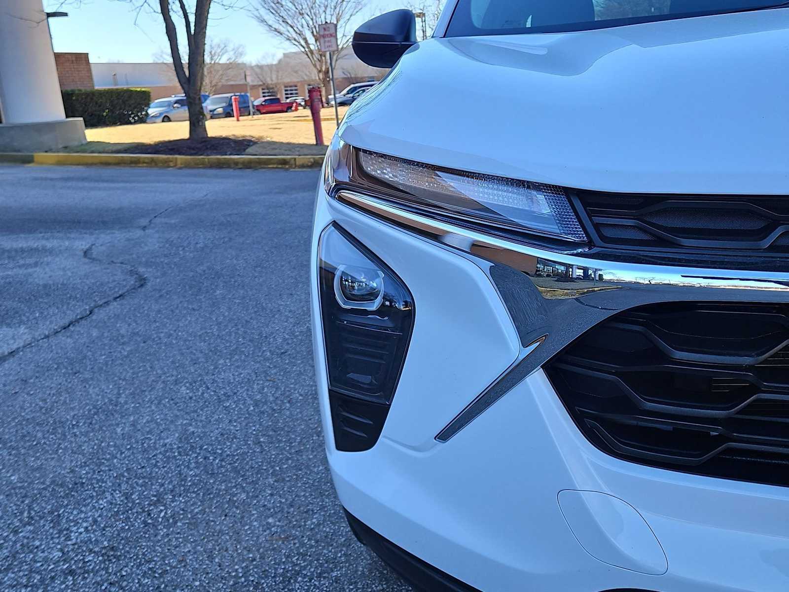 Thumbnail: 2025 Chevrolet Trax - 11