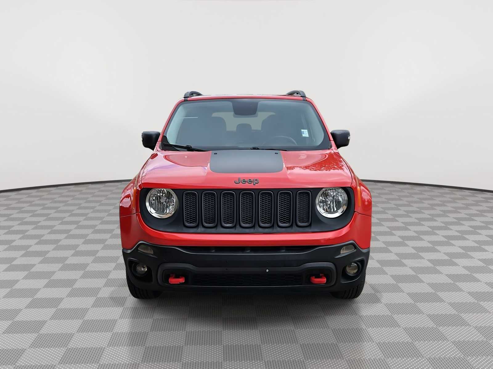 Thumbnail: 2015 Jeep Renegade - 3