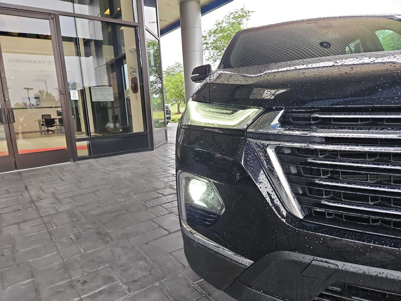 Thumbnail: 2023 Chevrolet Traverse - 11