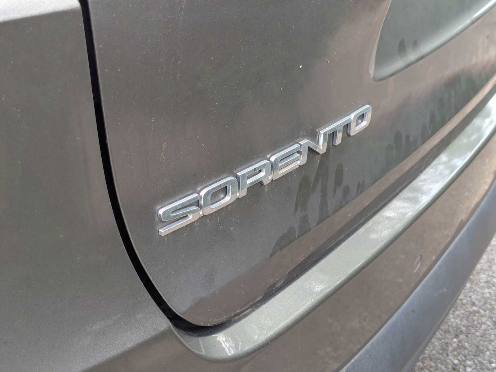 Thumbnail: 2016 Kia Sorento - 9