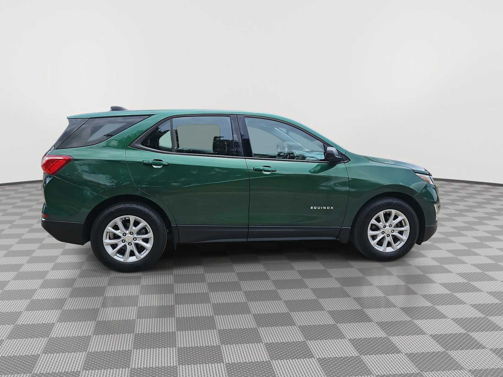 Thumbnail: 2018 Chevrolet Equinox - 9