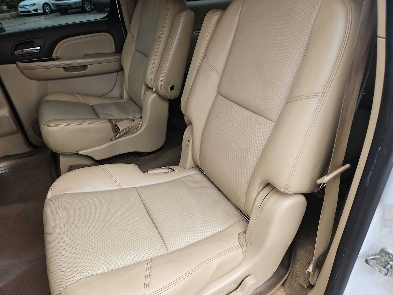 Thumbnail: 2013 GMC Yukon XL - 21