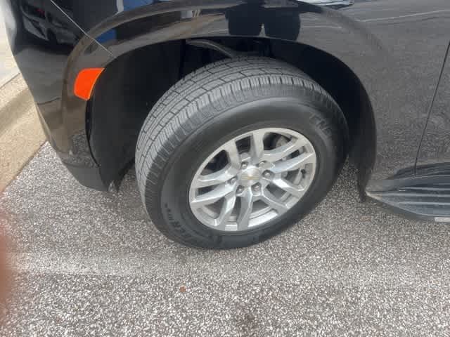 Thumbnail: 2023 Chevrolet Tahoe - 10