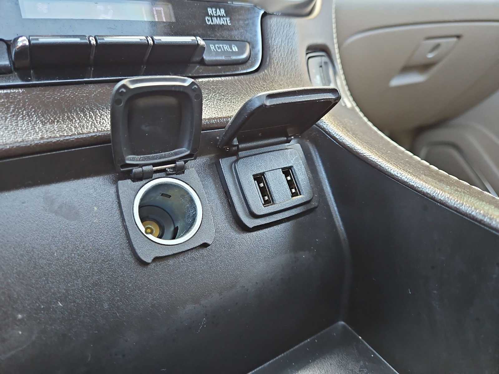 Thumbnail: 2018 Chevrolet Tahoe - 32