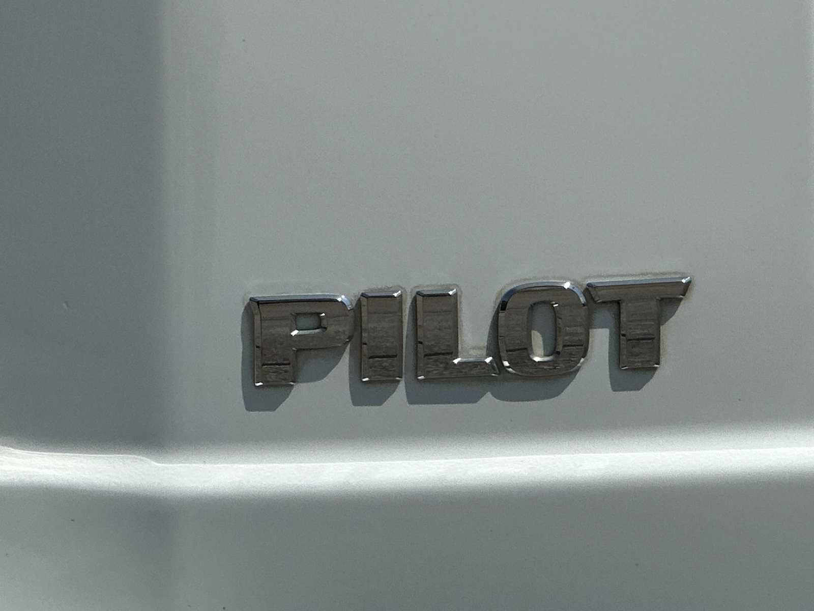 Thumbnail: 2013 Honda Pilot - 13