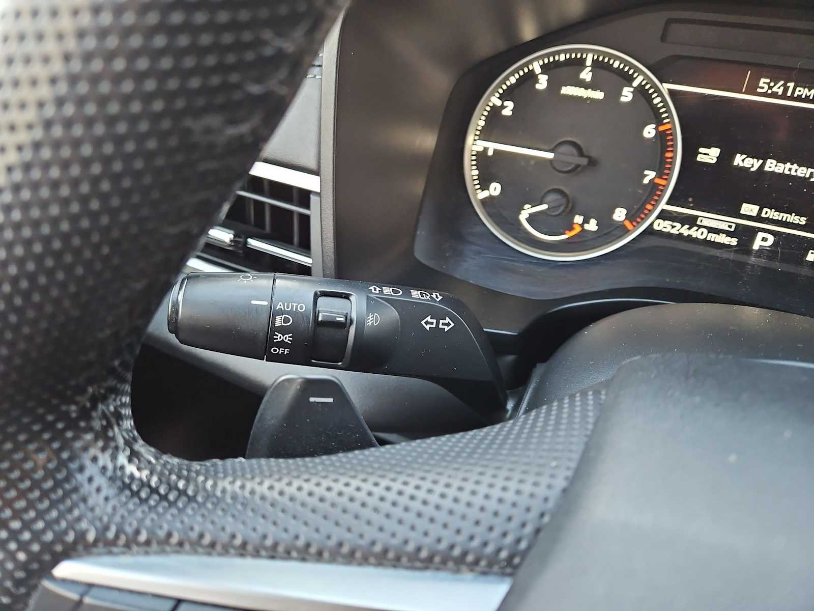 Thumbnail: 2023 Mitsubishi Outlander - 27