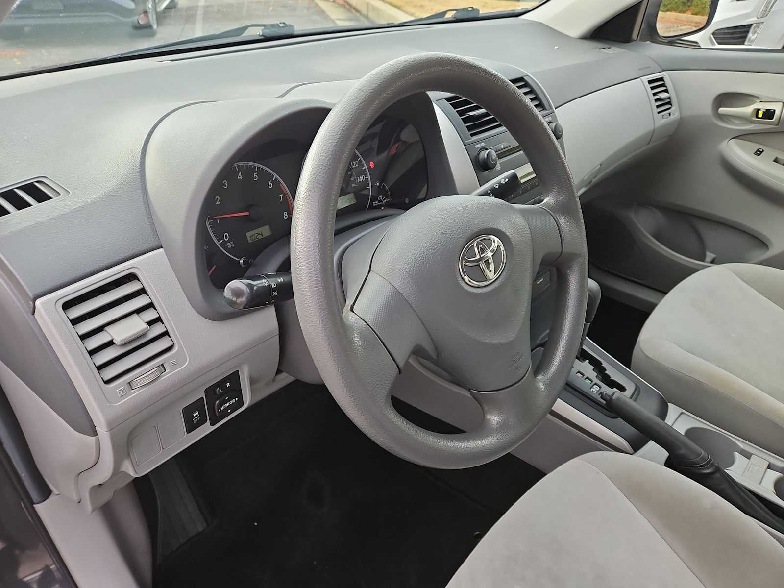 Thumbnail: 2009 Toyota Corolla - 10