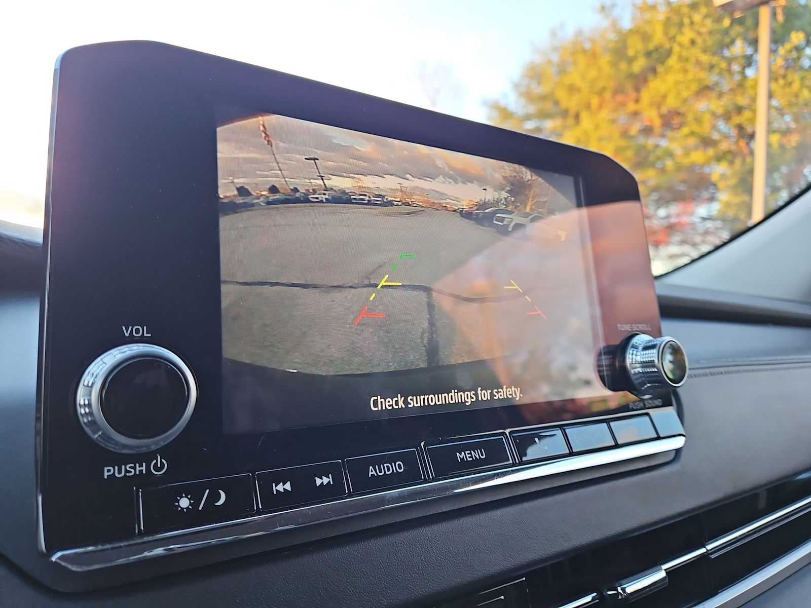 Thumbnail: 2023 Mitsubishi Outlander - 29