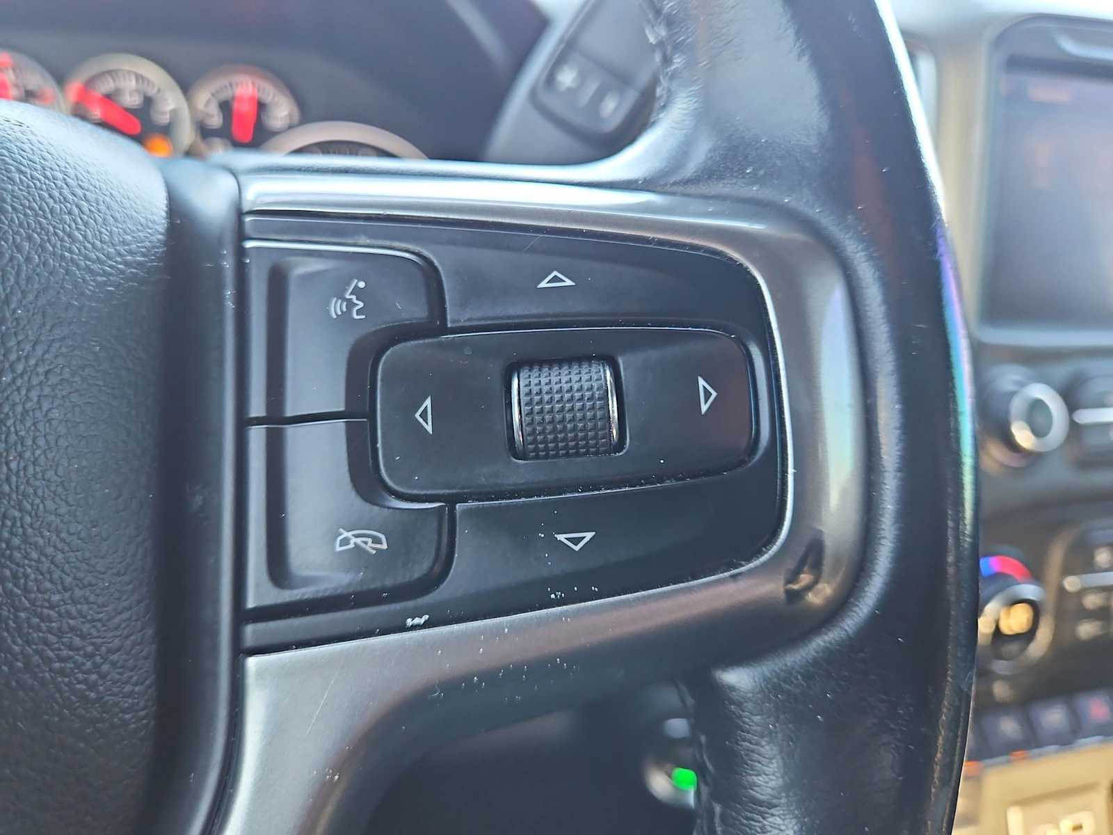 Thumbnail: 2019 Chevrolet Silverado 1500 - 25