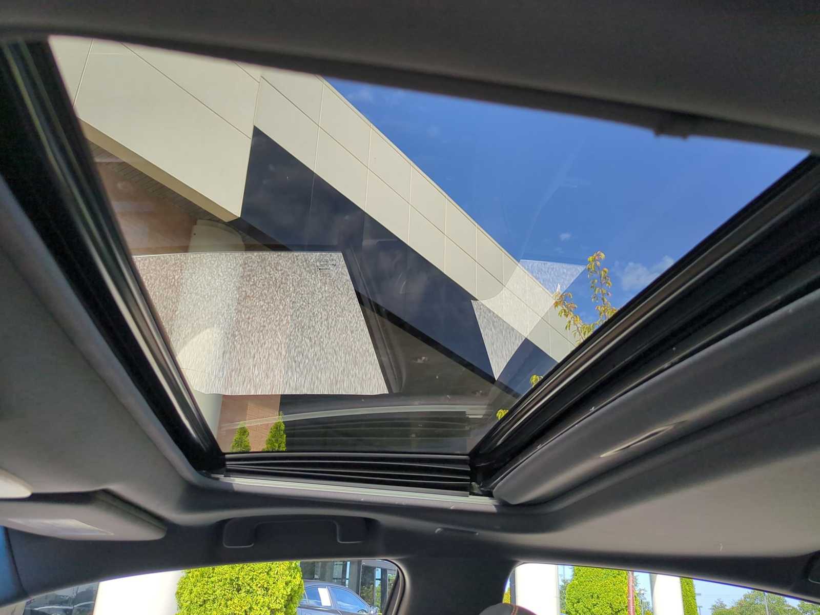 Thumbnail: 2020 Toyota Avalon - 19