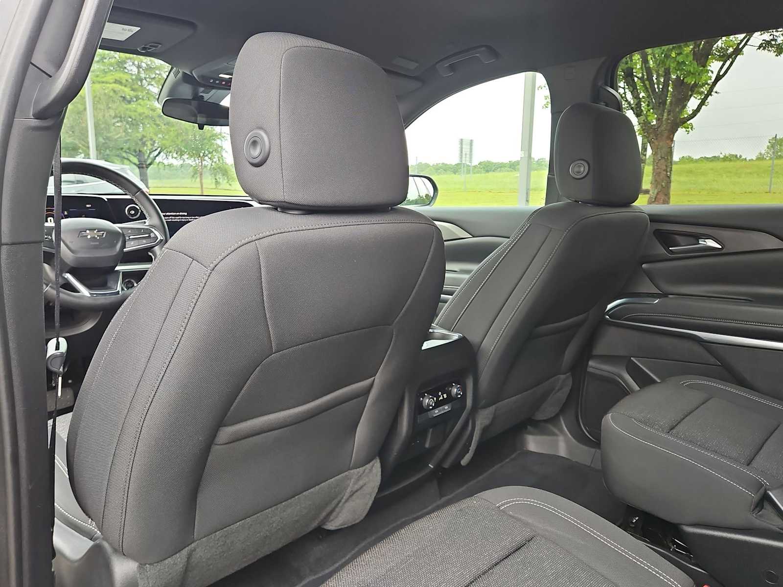Thumbnail: 2025 Chevrolet Traverse - 19