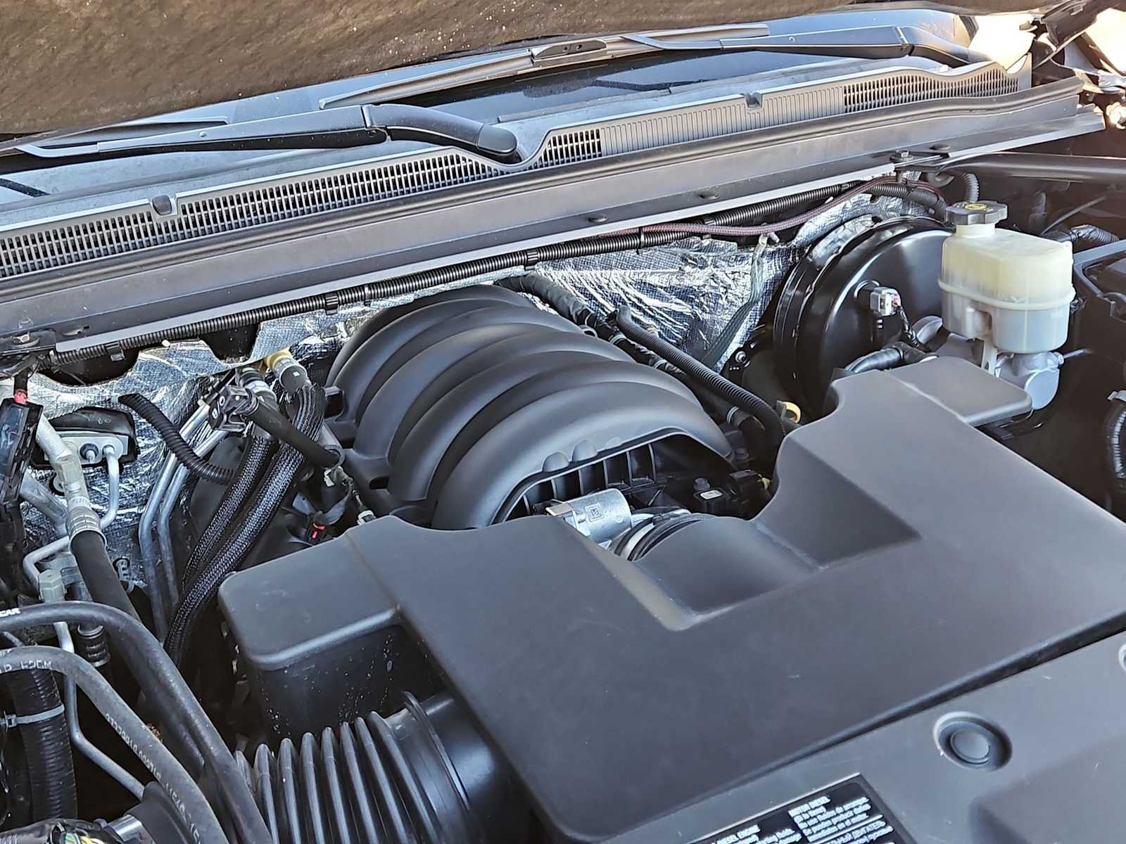 Thumbnail: 2017 Chevrolet Tahoe - 14