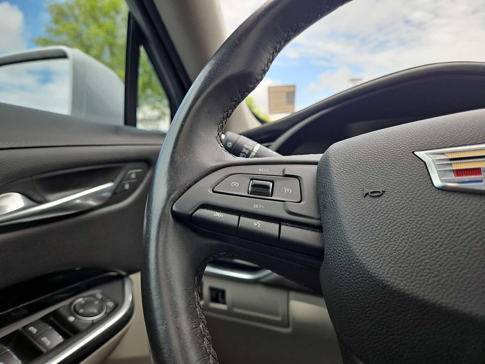 Thumbnail: 2019 Cadillac XT4 - 26