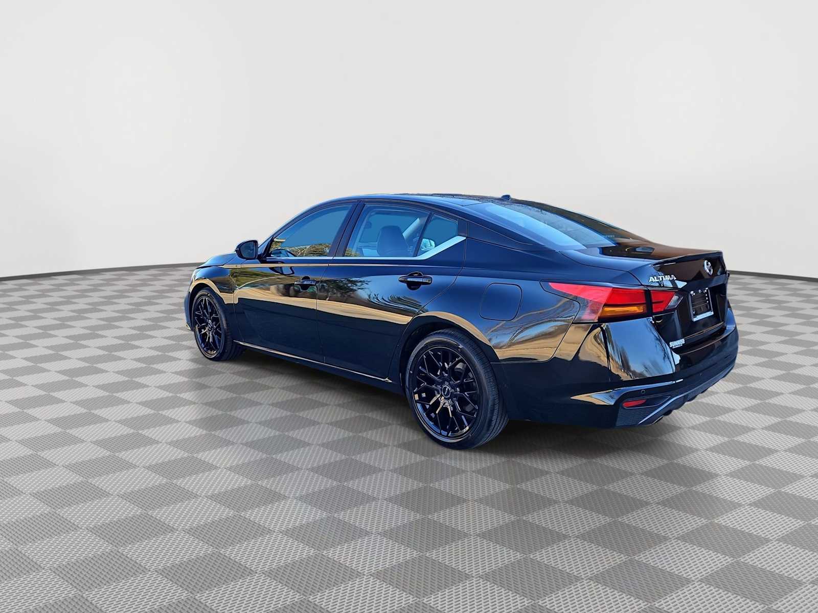 Thumbnail: 2021 Nissan Altima - 6