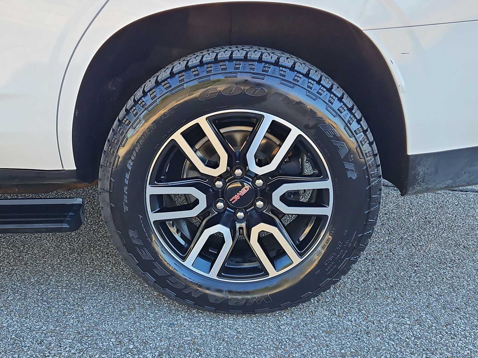 Thumbnail: 2021 GMC Yukon - 14