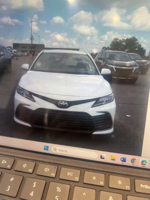 Thumbnail: 2023 Toyota Camry - 10