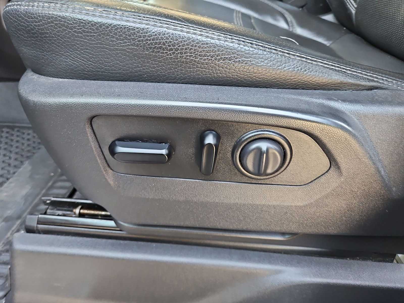 Thumbnail: 2020 GMC Sierra 2500 - 17