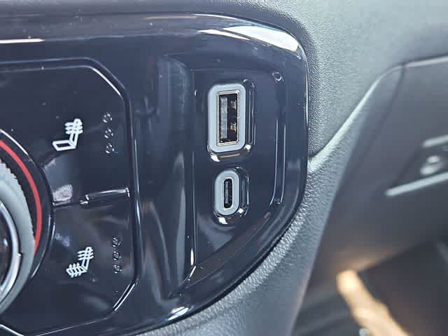 Thumbnail: 2025 Chevrolet Silverado 1500 - 31