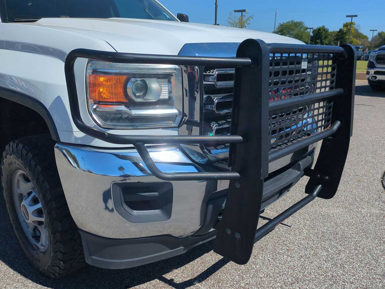 Thumbnail: 2017 GMC Sierra 2500 - 34