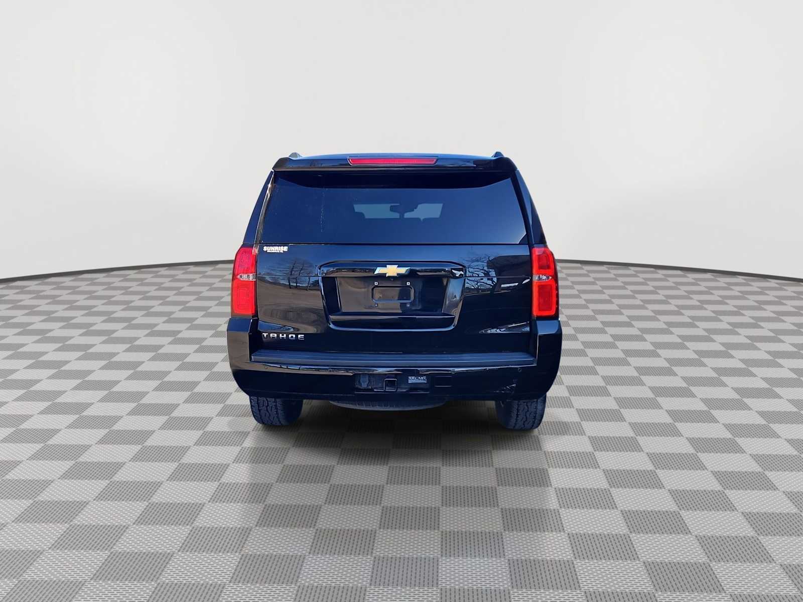 Thumbnail: 2017 Chevrolet Tahoe - 7