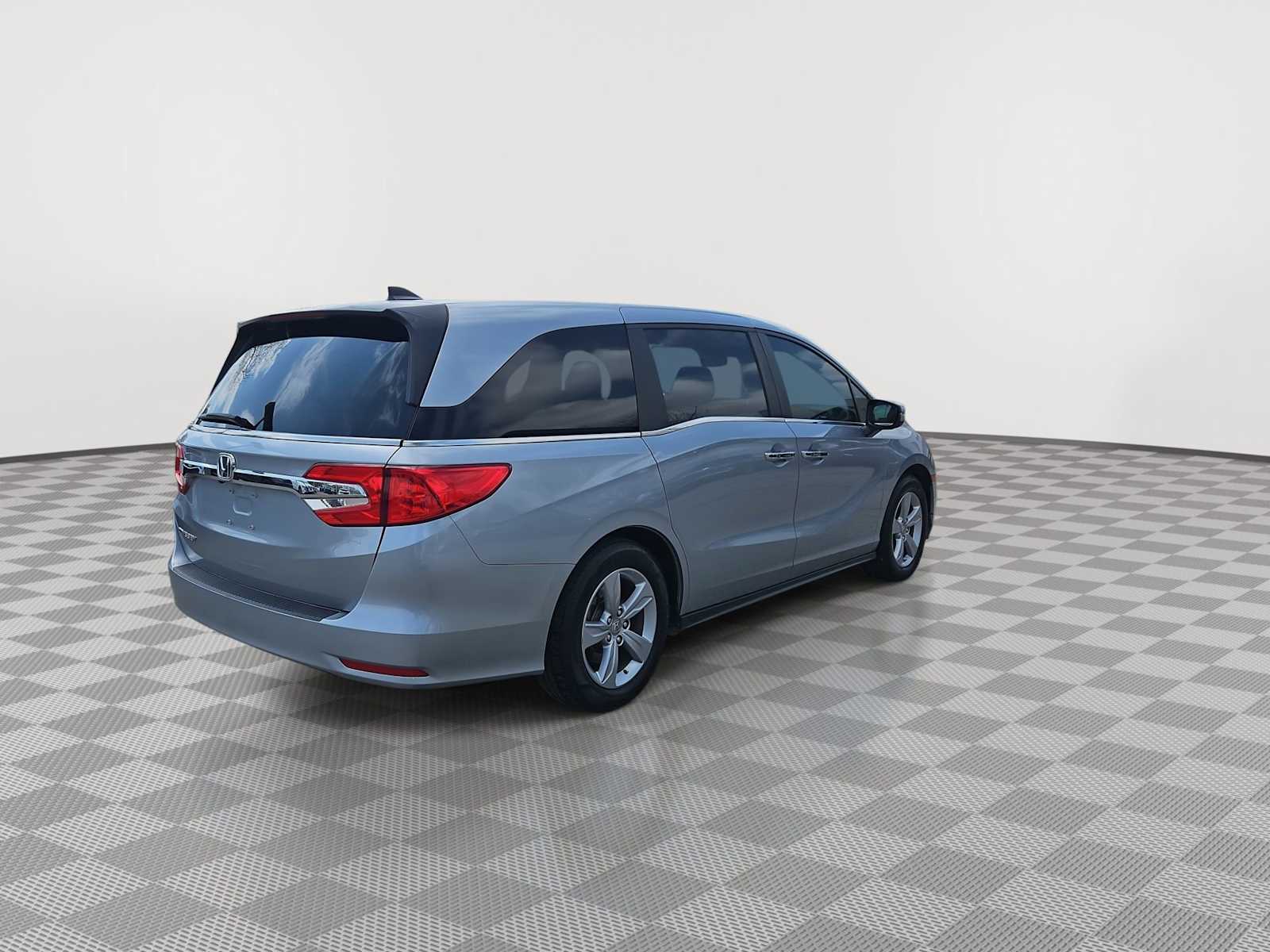 Thumbnail: 2019 Honda Odyssey - 8